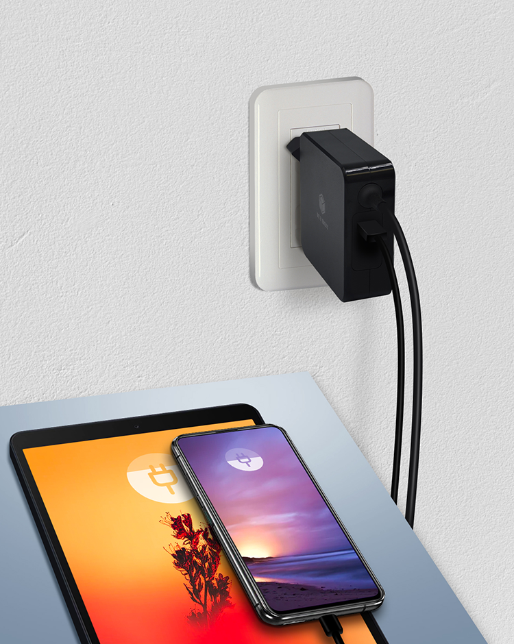 Wall charger for USB Power Delivery Charge quickly